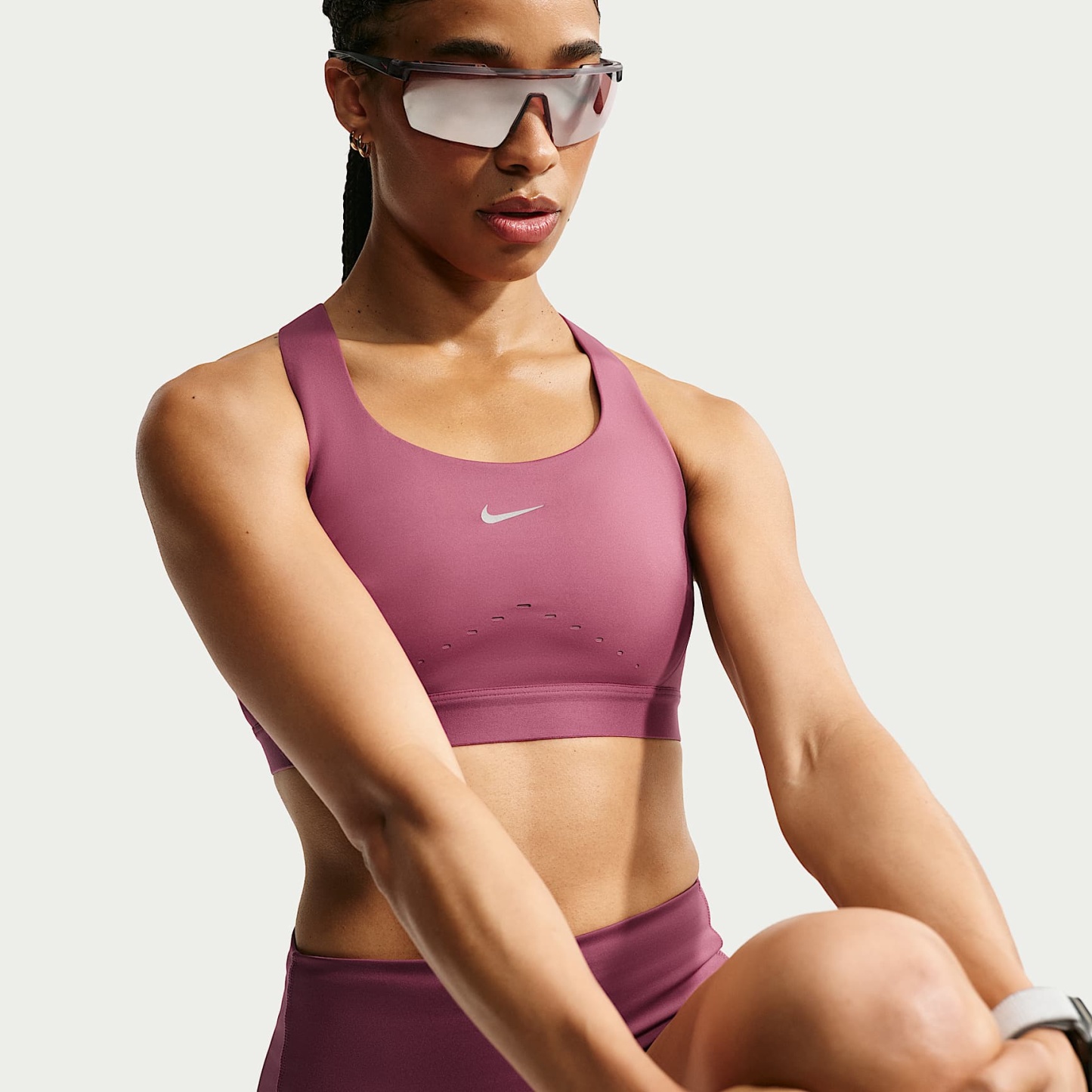 Nike Swift Women's High-Support Lightly Lined Sports Bra – Pink Smoke