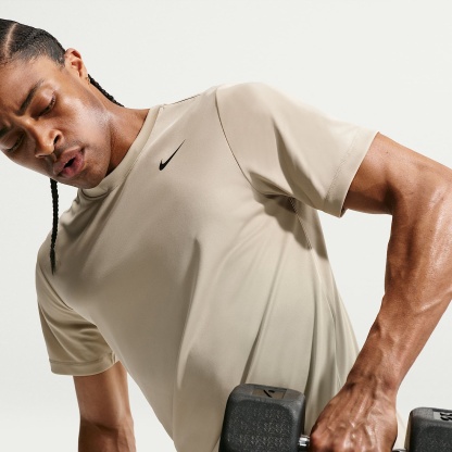 Nike Men's Dri-FIT Training T-Shirt – Desert Khaki/Black