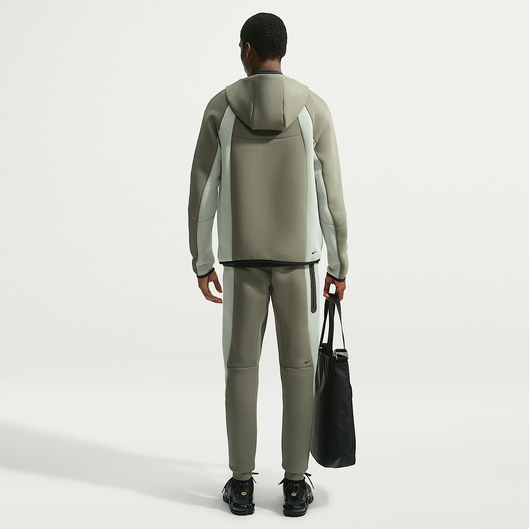 Nike Tech Men's Colour-Block Full-Zip Fleece Windrunner Jacket – Silver Sage/Jade Horizon/Black