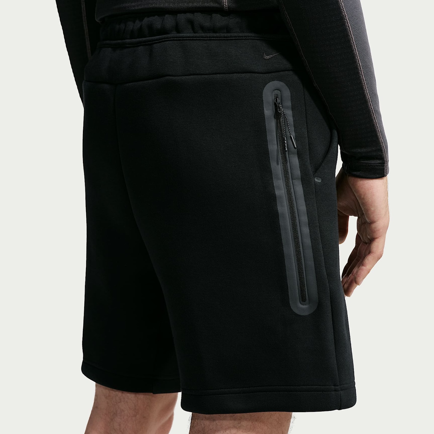 Nike Tech Men's Fleece Shorts – Black/Tough Red