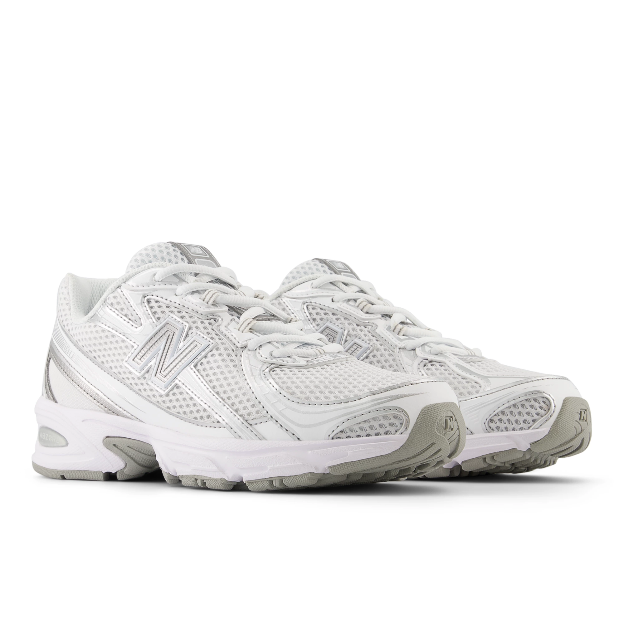 740 – WHITE with Metallic Silver and Reflection