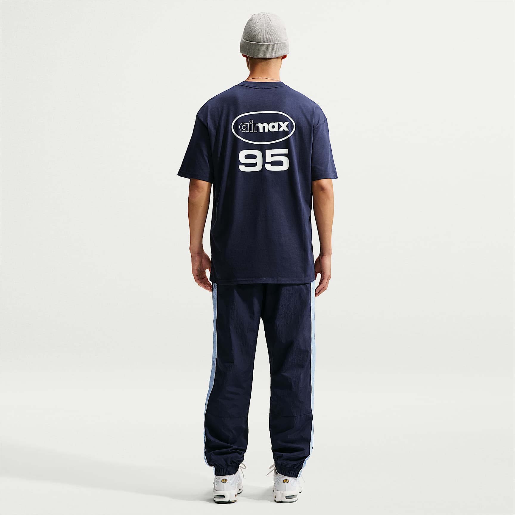 Nike Sportswear Men's T-Shirt – Obsidian/Psychic Blue
