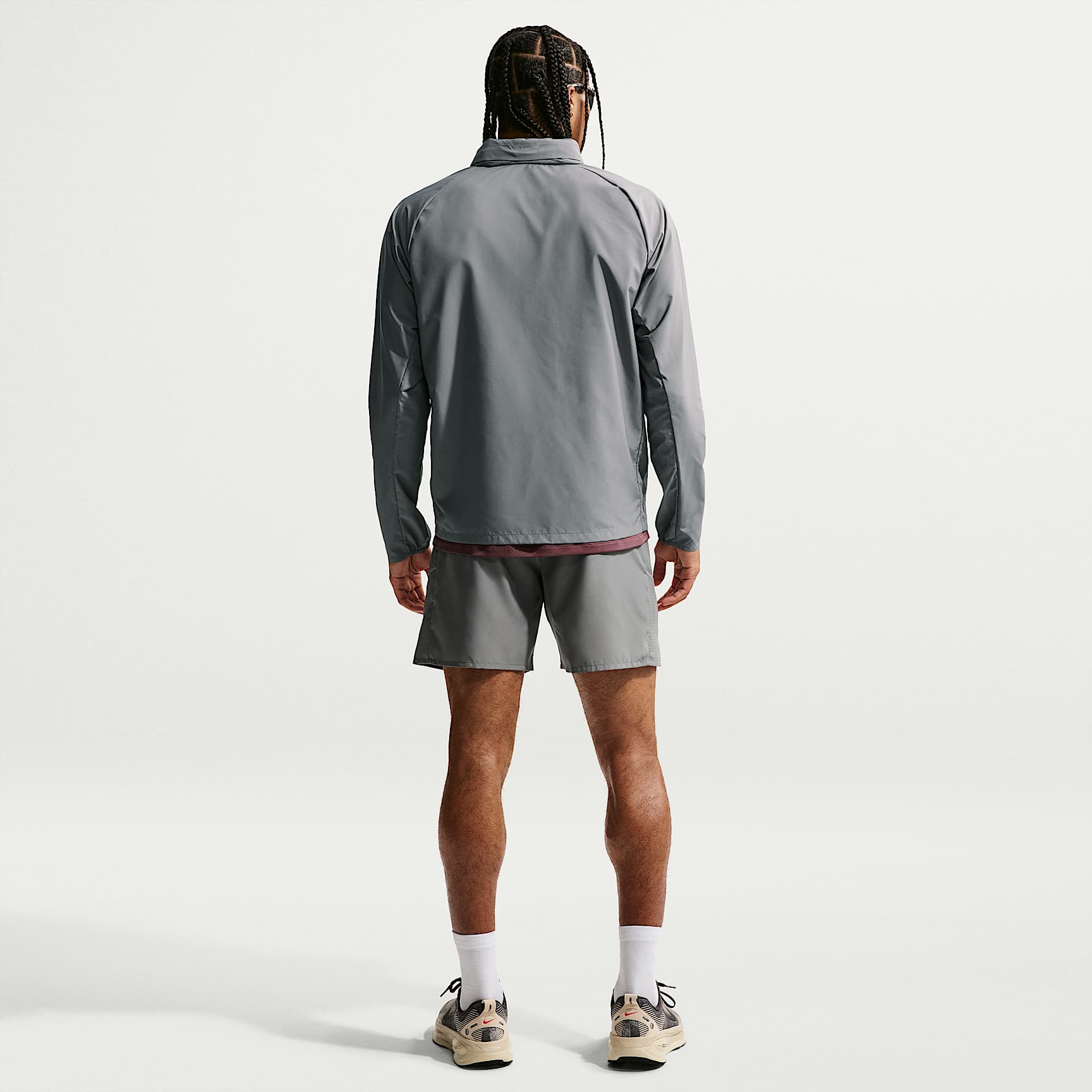 Nike Miler Men's Repel UV Protection Running Jacket – Smoke Grey/Smoke Grey