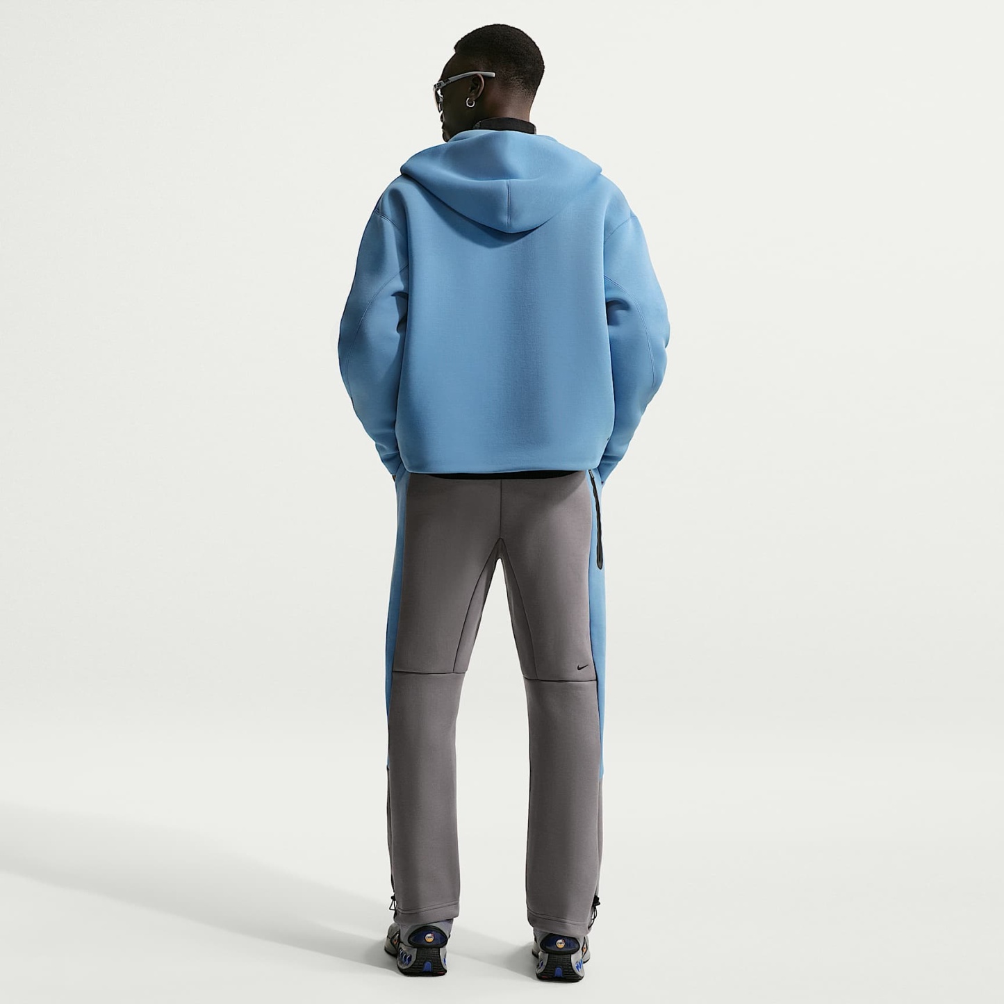 Nike Tech Men's Colour-Block Open-Hem Fleece Trousers – Pencil Point/Work Blue/Black/Black