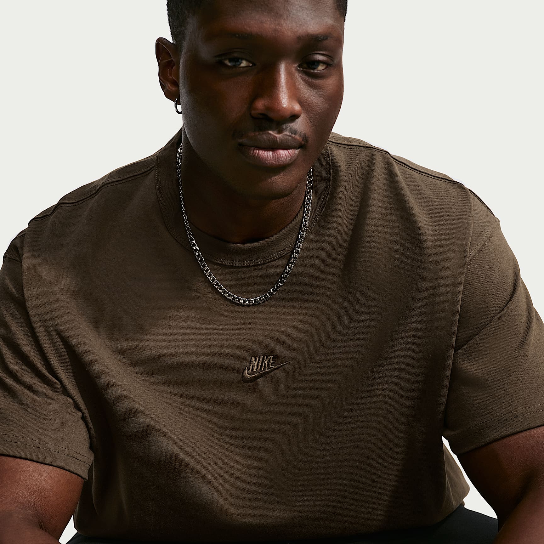 Nike Sportswear Premium Essentials Men's T-Shirt – Dark Hazel