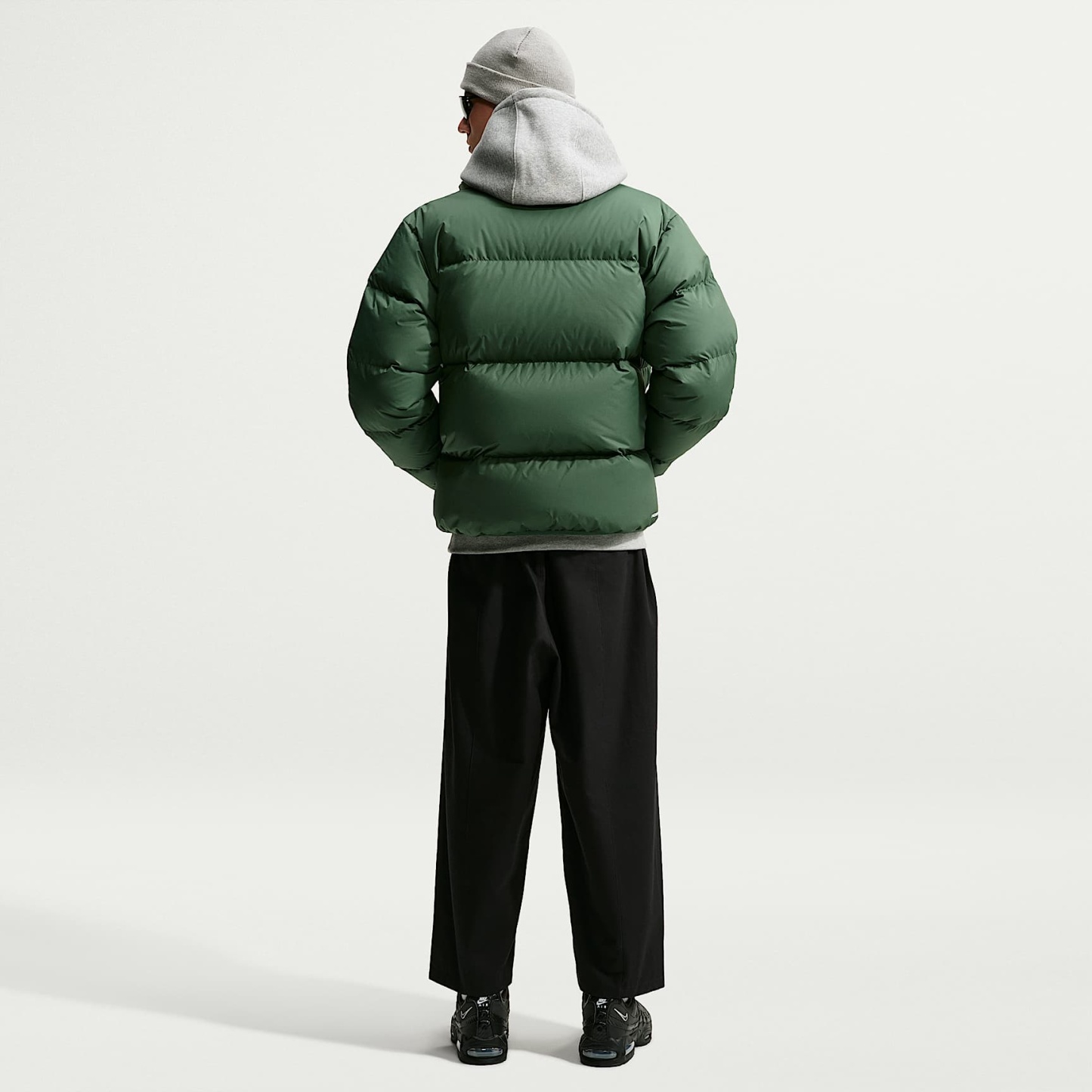 Nike Sportswear Club Men's Therma-FIT Down Puffer Jacket – Fir/White