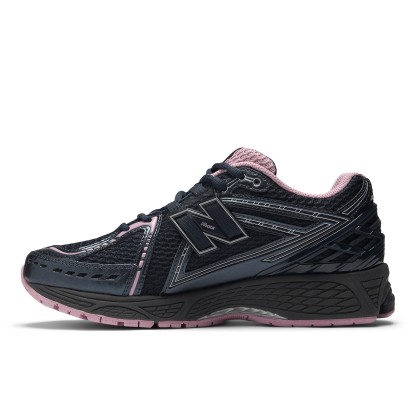 1906R – Eclipse with Pink Taffy and Black Cement