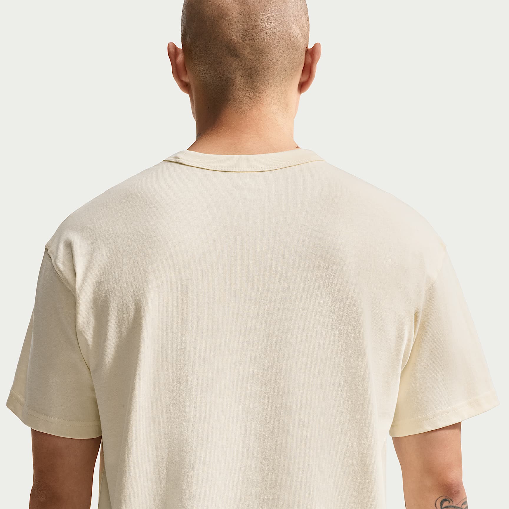 Nike Sportswear Premium Essentials Men's T-Shirt – Coconut Milk