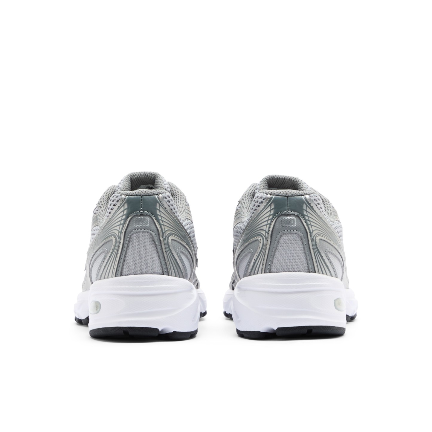 740 – CASTLEROCK with Metallic Silver and Silver Metallic