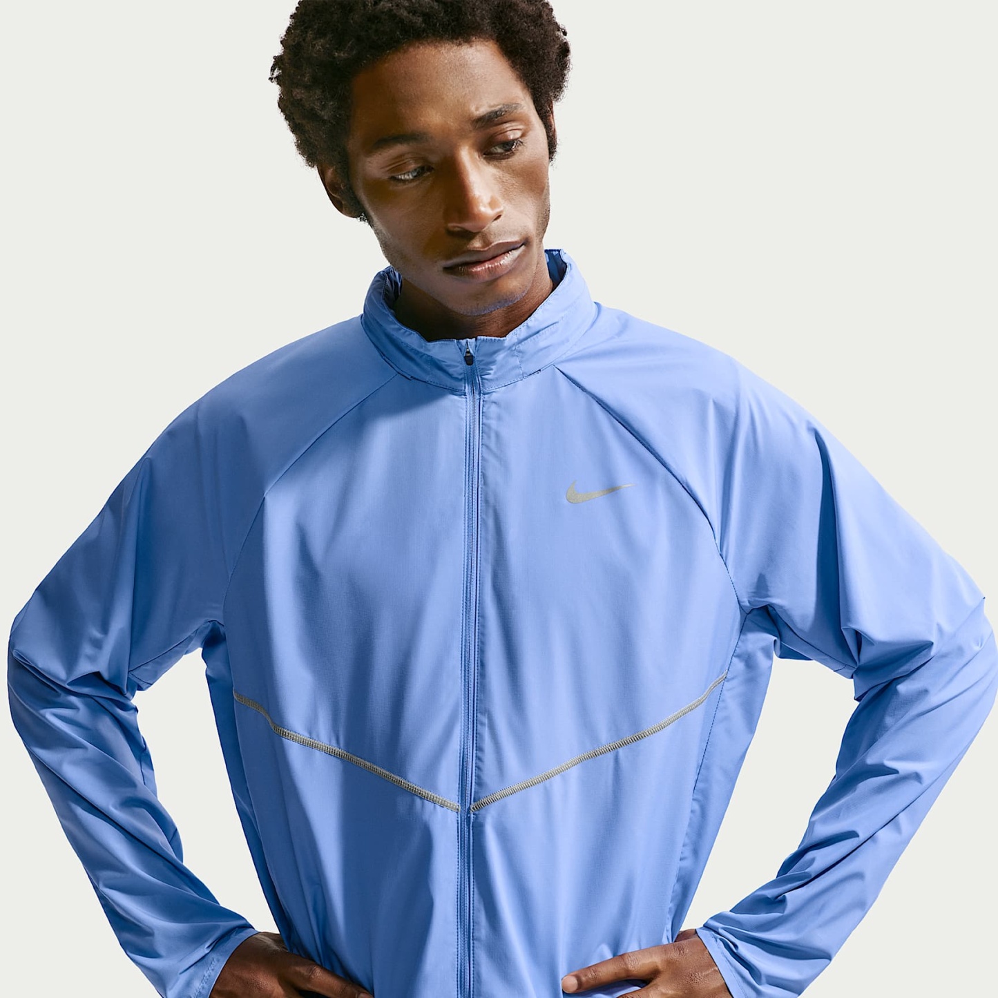 Nike Miler Men's Repel UV Protection Running Jacket – Royal Pulse/Royal Pulse