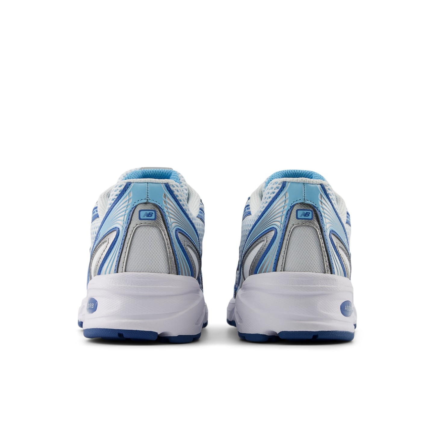 740 – BLUE AGATE with WHITE and Sky Blue