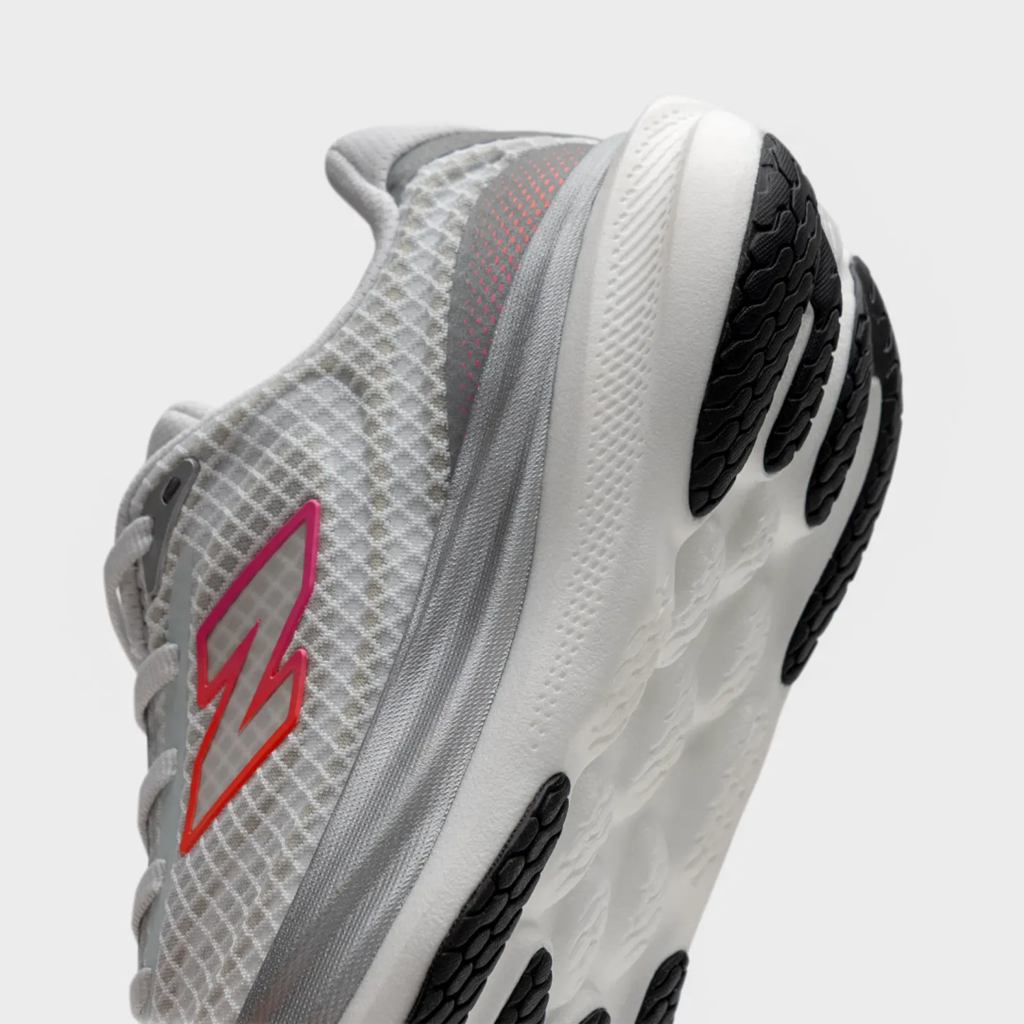 1080v15 Breathe – WHITE with PINK HEAT and TANGERINE HEAT