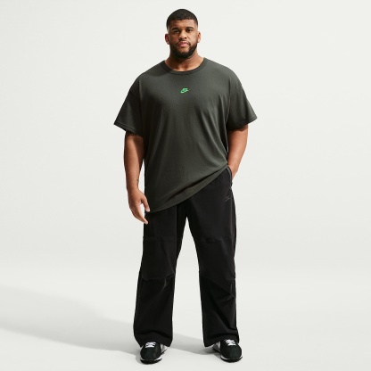 Nike Sportswear Premium Essentials Men's T-Shirt – Newsprint