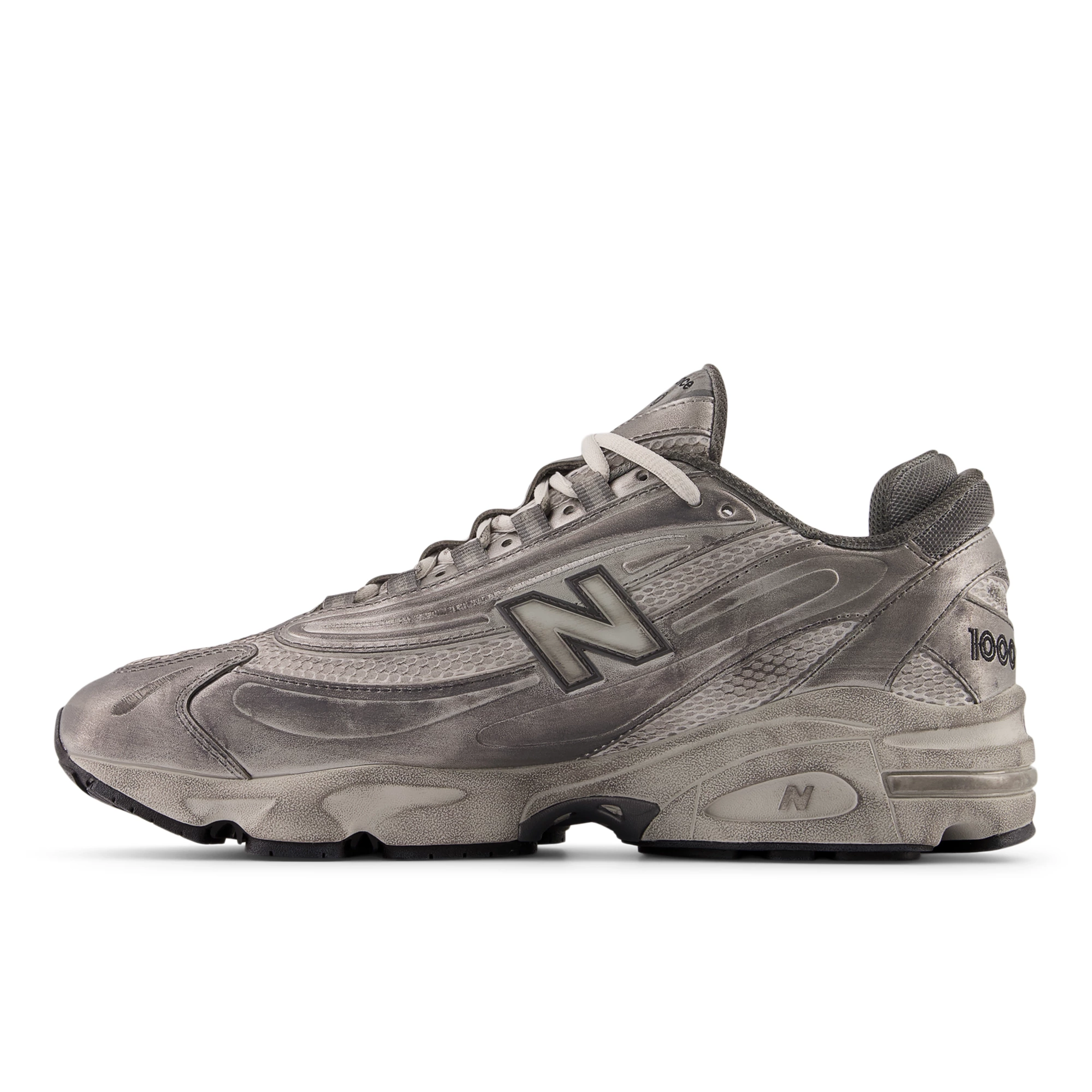 1000 – Silver Metallic with Grey Matter and Raincloud