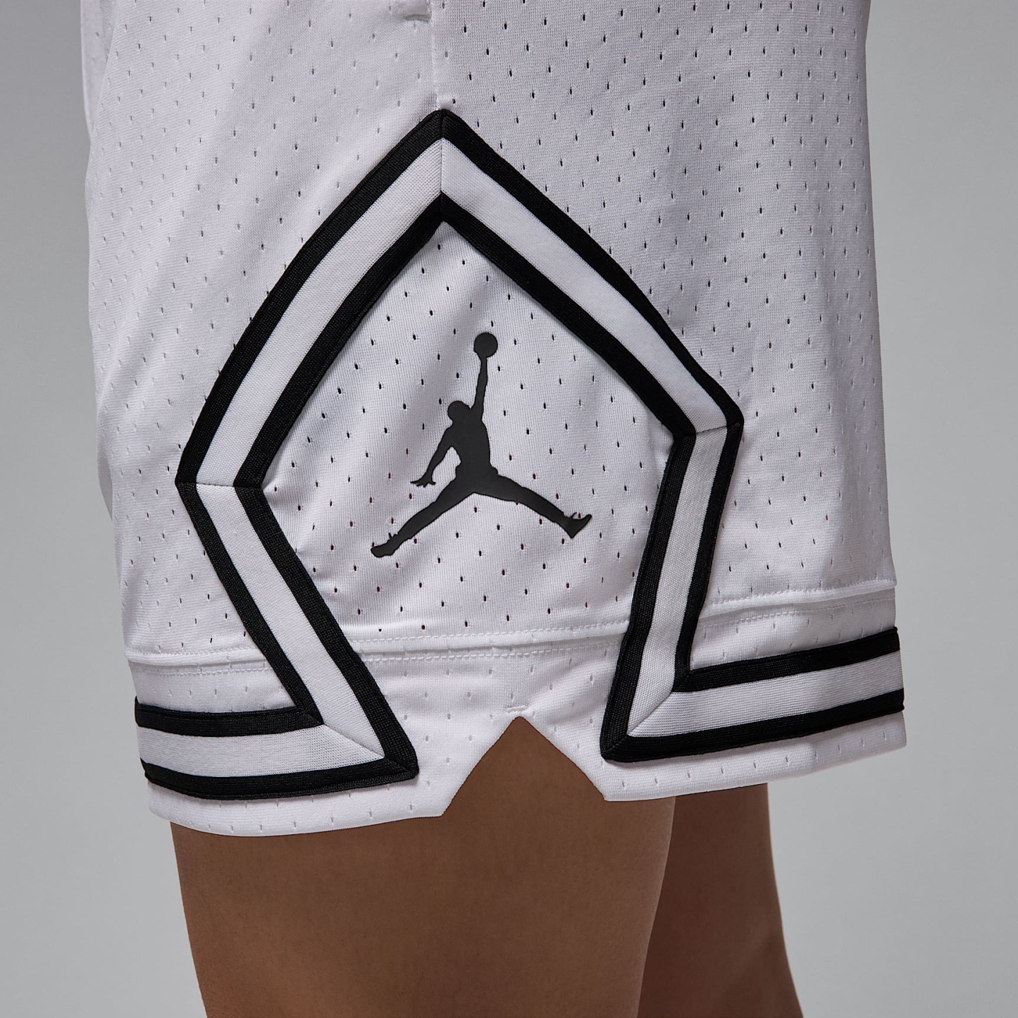 Jordan Sport Men's Dri-FIT 18cm (approx.) Mesh Diamond Shorts – White/Black/Black