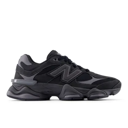 9060 – BLACK with CASTLEROCK