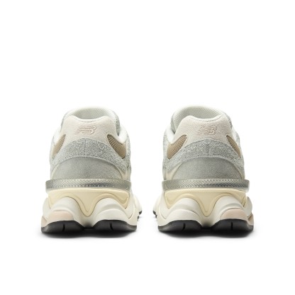 9060 – LONE STAR GREY with STONEWARE