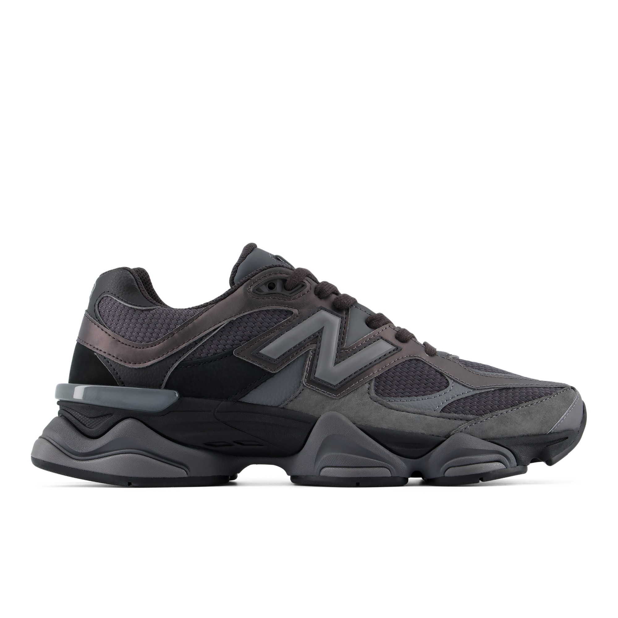 9060 – BLACK with CASTLEROCK