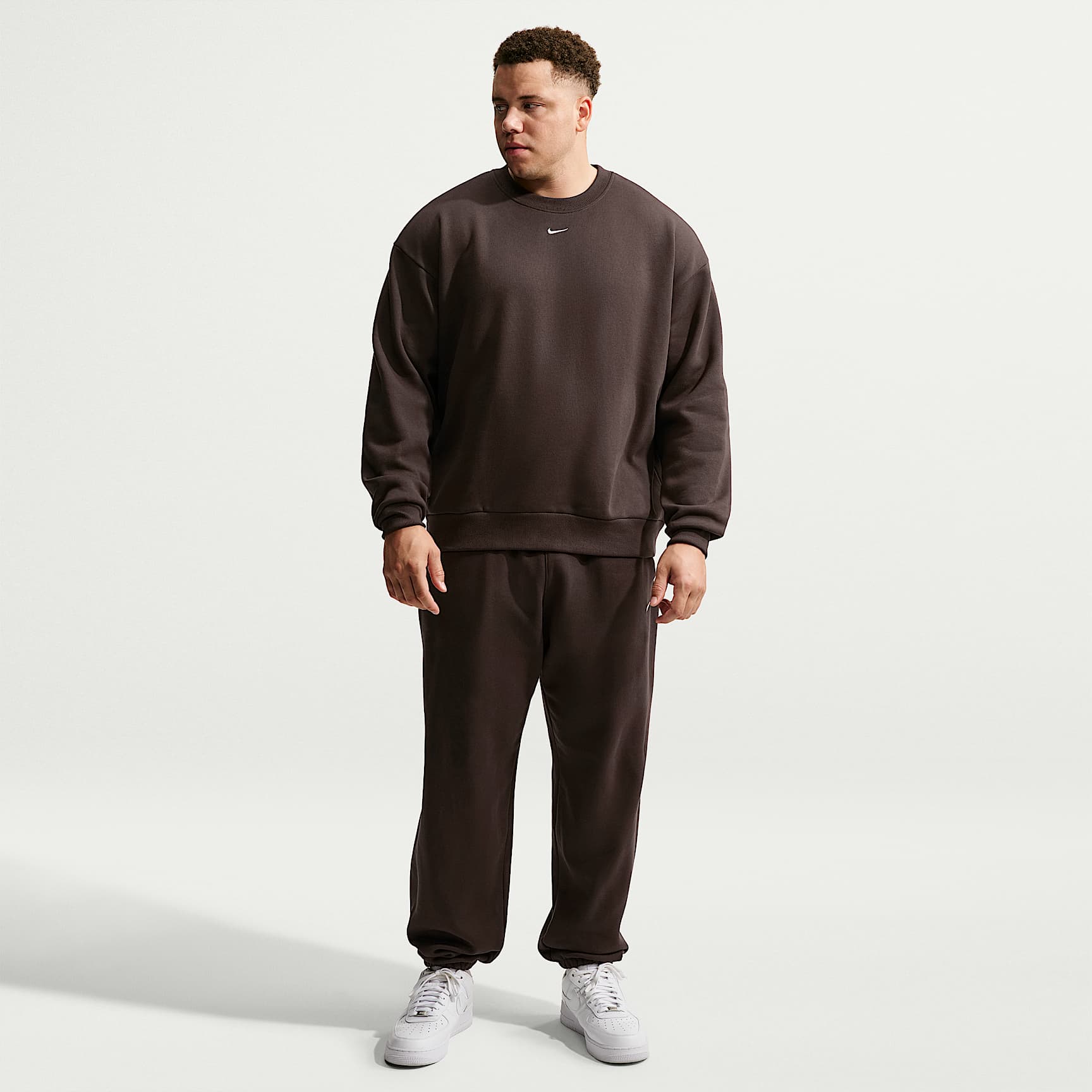 Nike Solo Fleece Men's Crew-Neck Sweatshirt – Velvet Brown/Sail