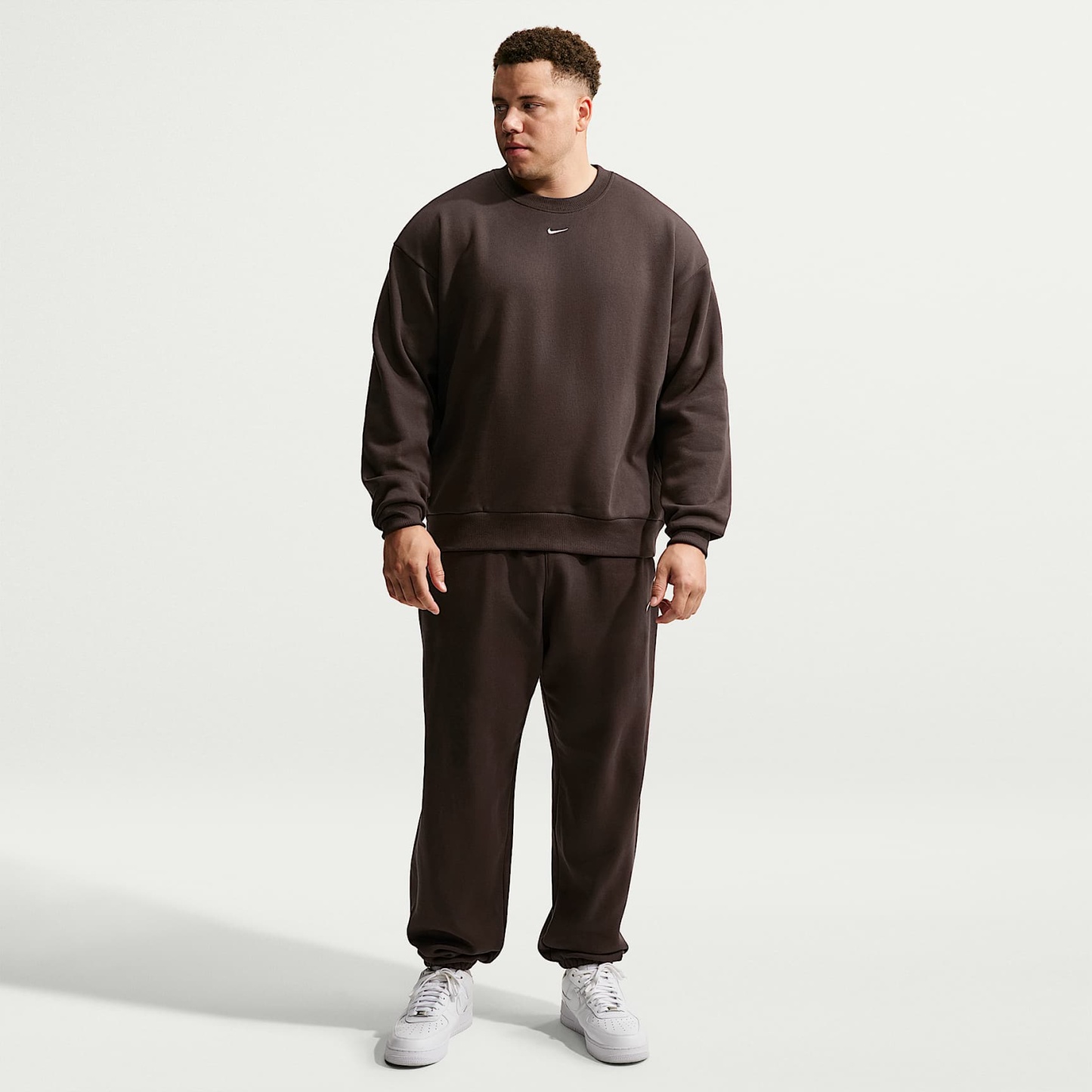 Nike Solo Fleece Men's Crew-Neck Sweatshirt – Velvet Brown/Sail