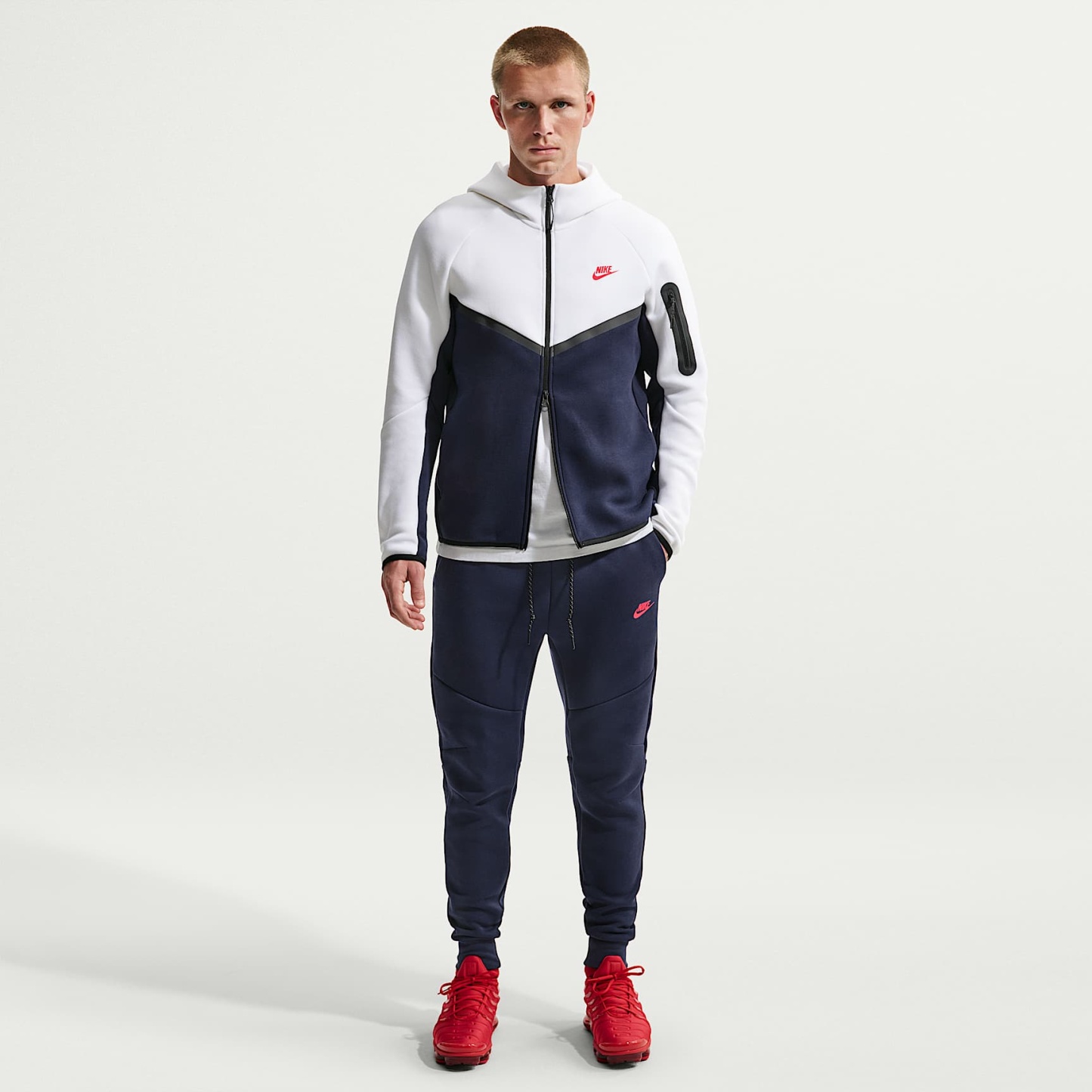 Nike Tech Men's Fleece Joggers – Obsidian/Speed Red