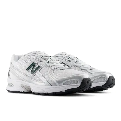 740 – WHITE with NORDIC GREEN
