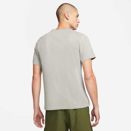 Nike Dri-FIT Men's Fitness T-Shirt – Light Army/Black
