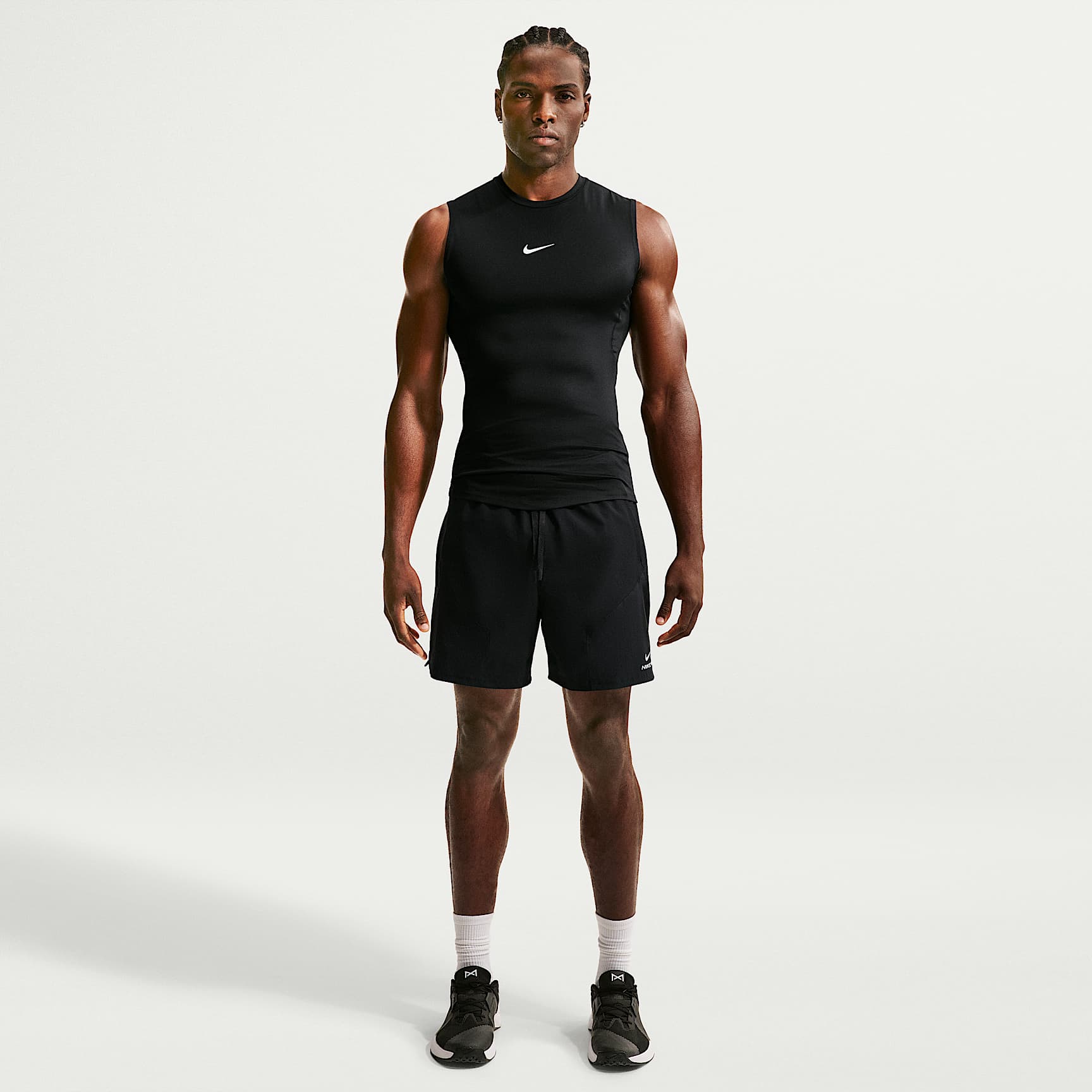 Nike Pro Men's Dri-FIT Tight Sleeveless Fitness Top – Black/White