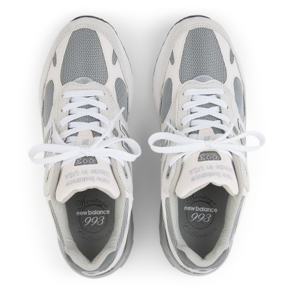 Made in USA 993 – Reflection with Medium Gray and White
