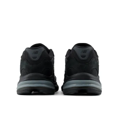2010 – BLACK with HARBOR GREY