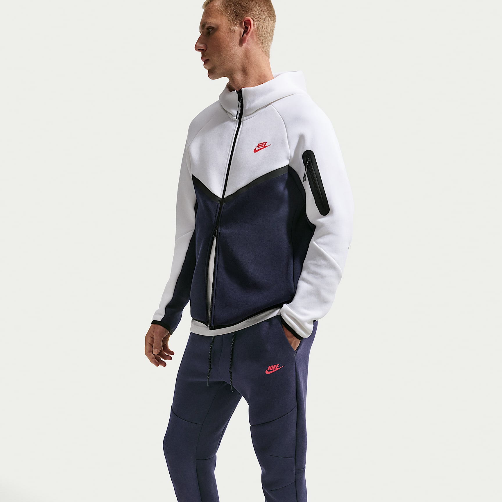 Nike Tech Men's Fleece Joggers – Obsidian/Speed Red