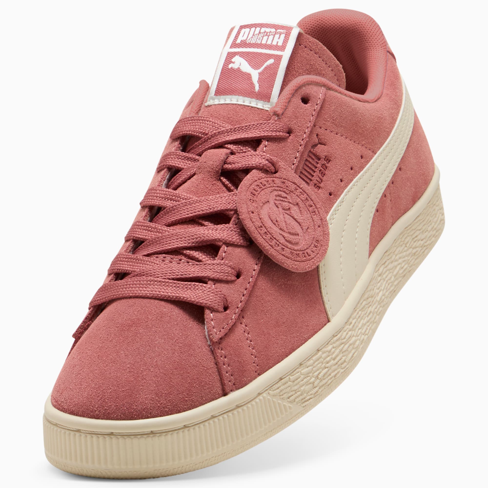 Suede Charles F. Stead VI Sneakers Unisex – Deeva Peach-Alpine Snow