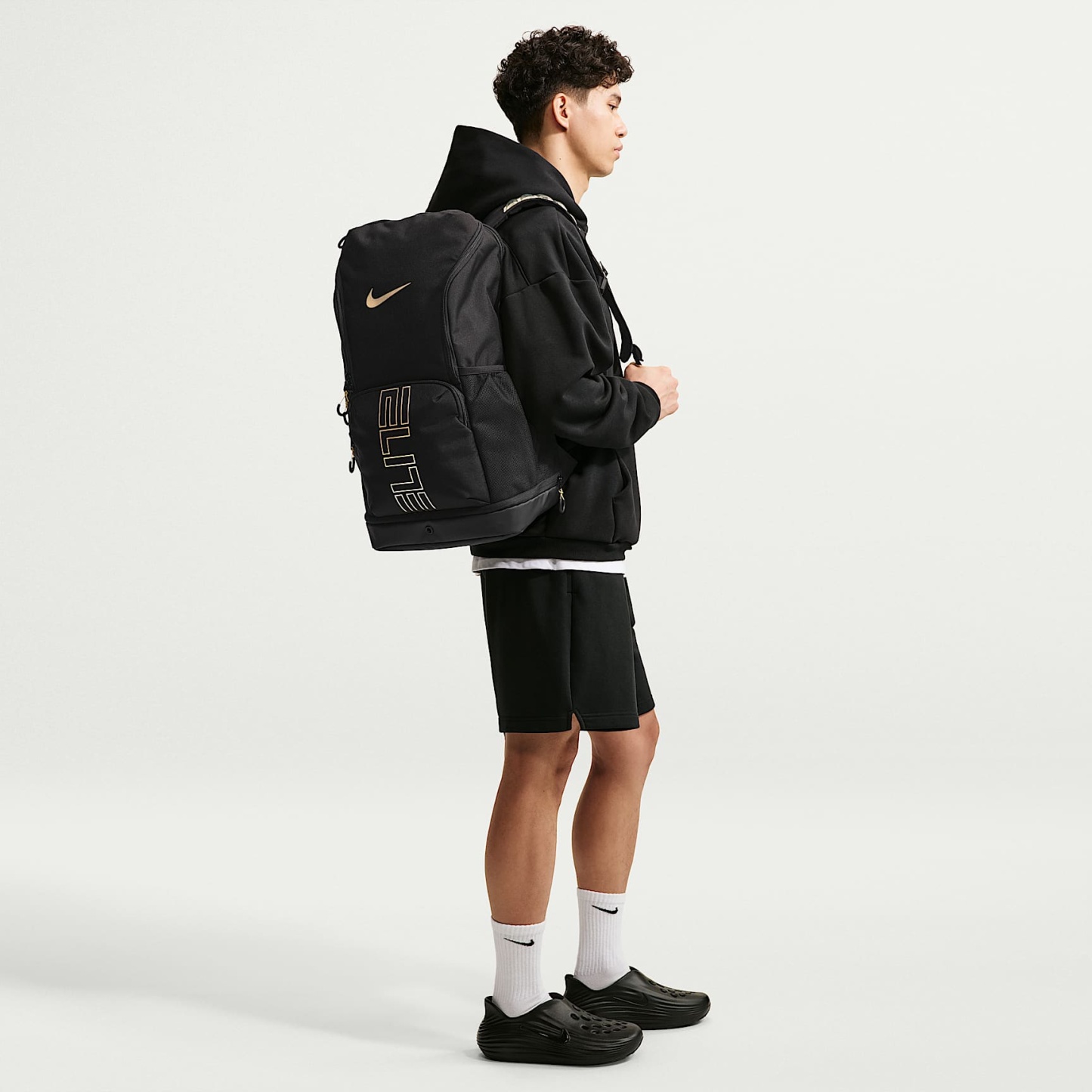 Nike Varsity Elite Backpack (32L) – Black/Black/Metallic Gold