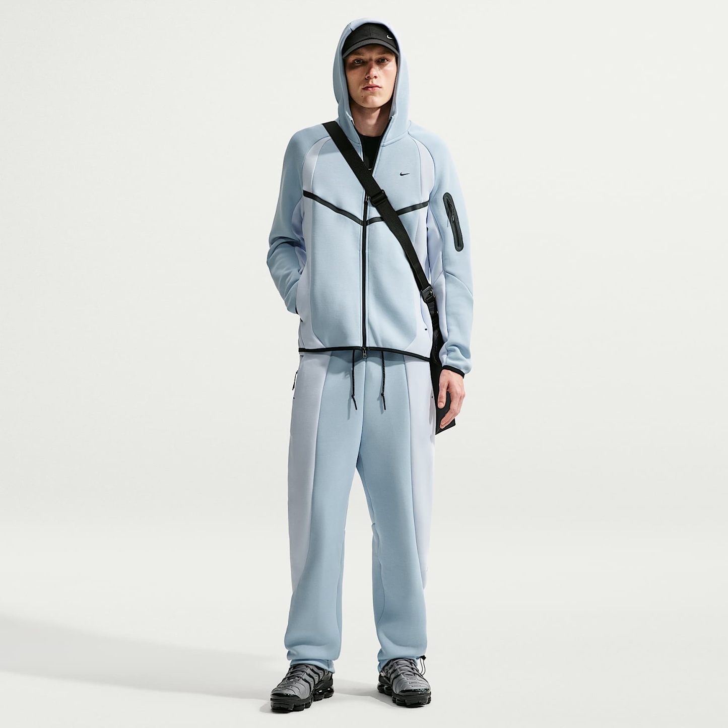 Nike Tech Men's Colour-Block Full-Zip Fleece Windrunner Jacket – Light Armoury Blue/Football Grey/Black