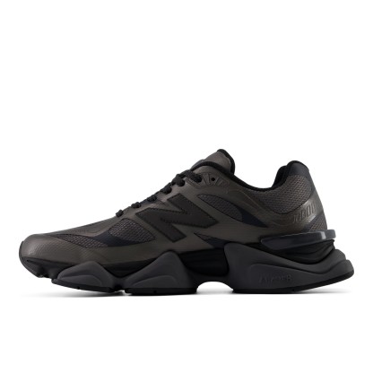 9060 – BLACK with METEORITE