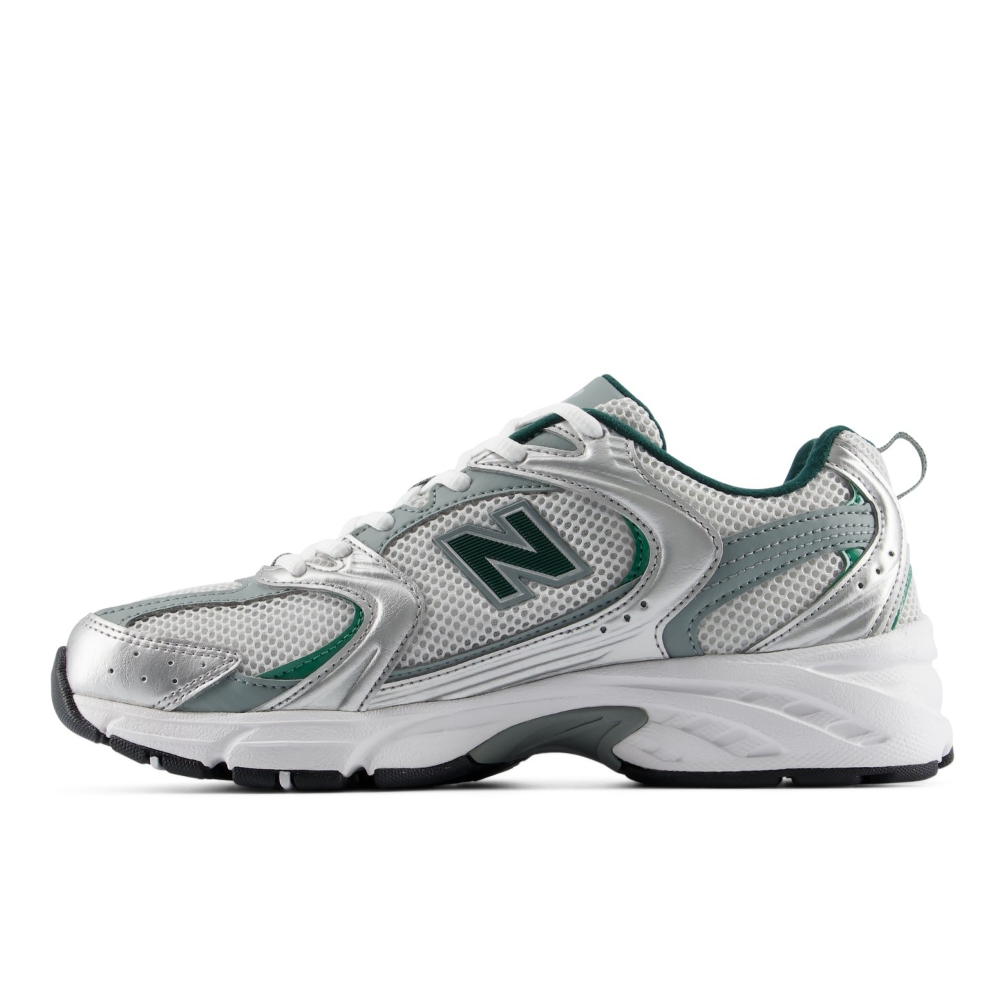 530 – SILVER METALLIC with GREY MATTER and OUTFIELD