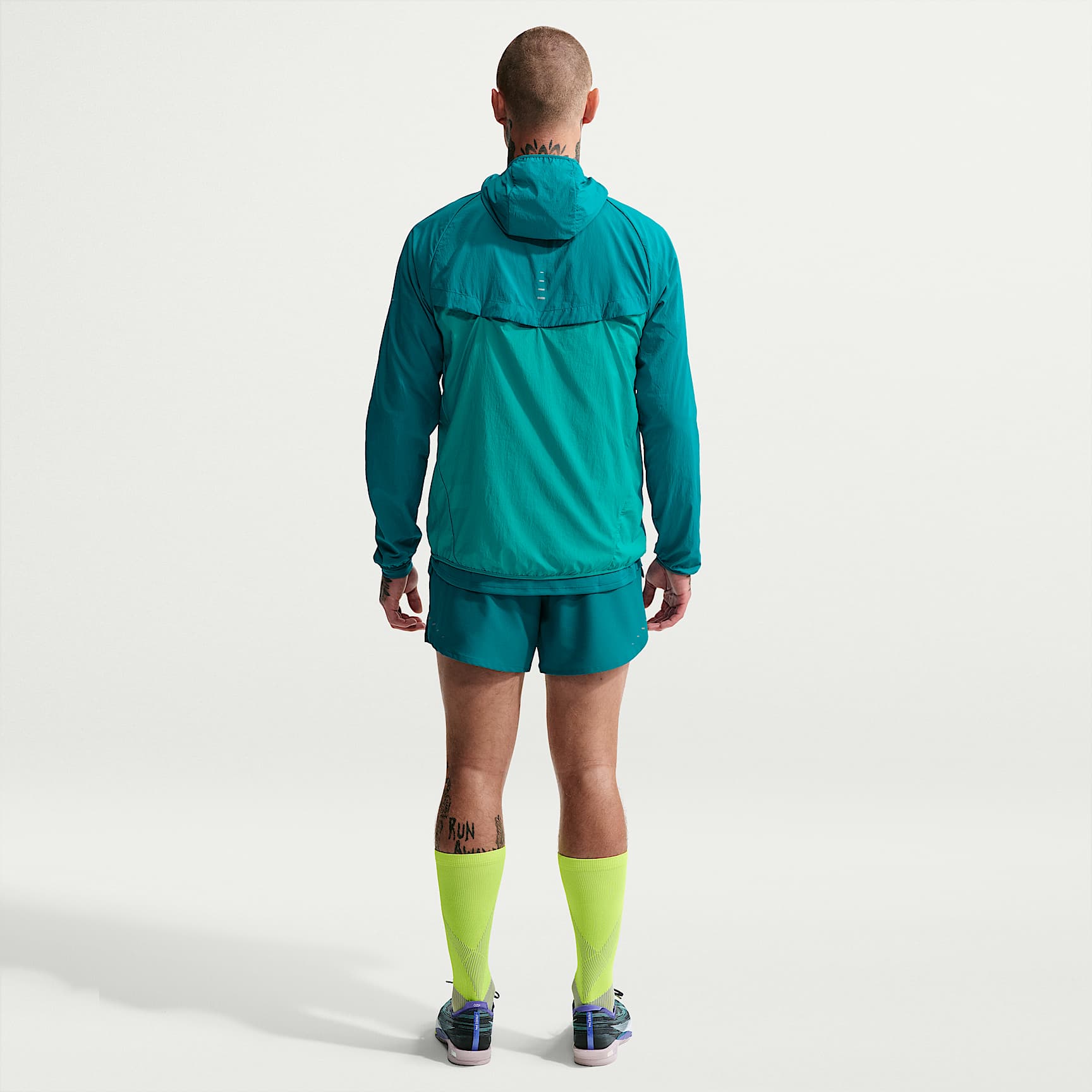 Nike Stride Men's Repel UV Running Jacket – Bright Spruce/Energy