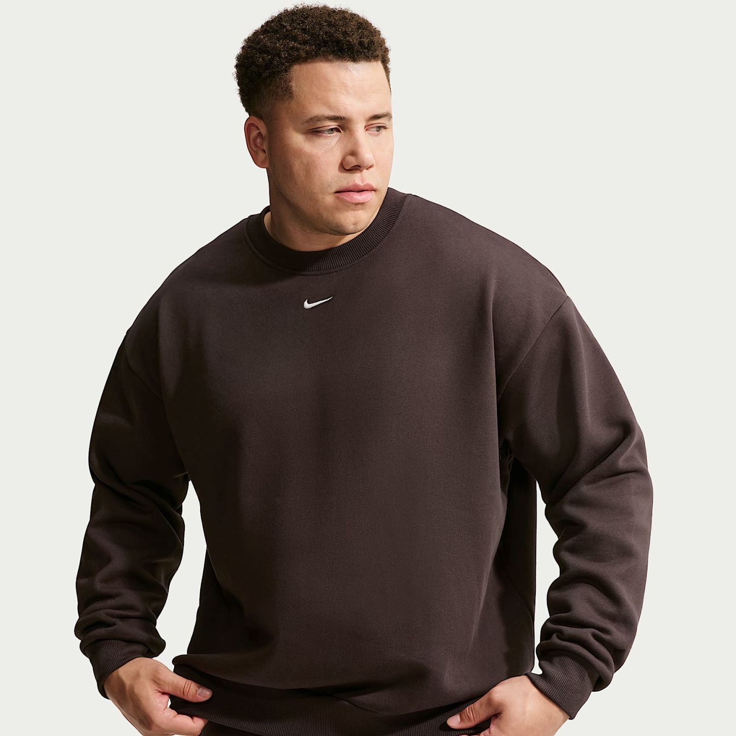 Nike Solo Fleece Men's Crew-Neck Sweatshirt – Velvet Brown/Sail