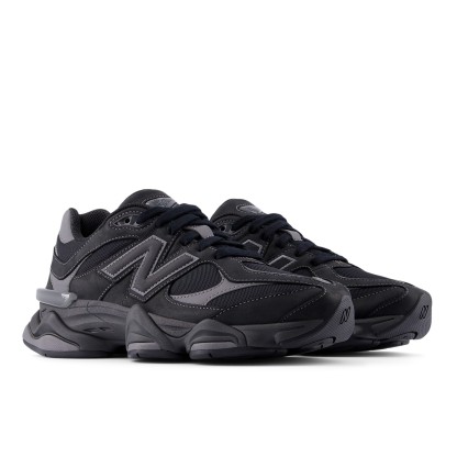 9060 – BLACK with CASTLEROCK
