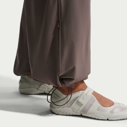 NikeSKIMS Stretch Nylon Women's Oversized Trousers – NSKM Resin