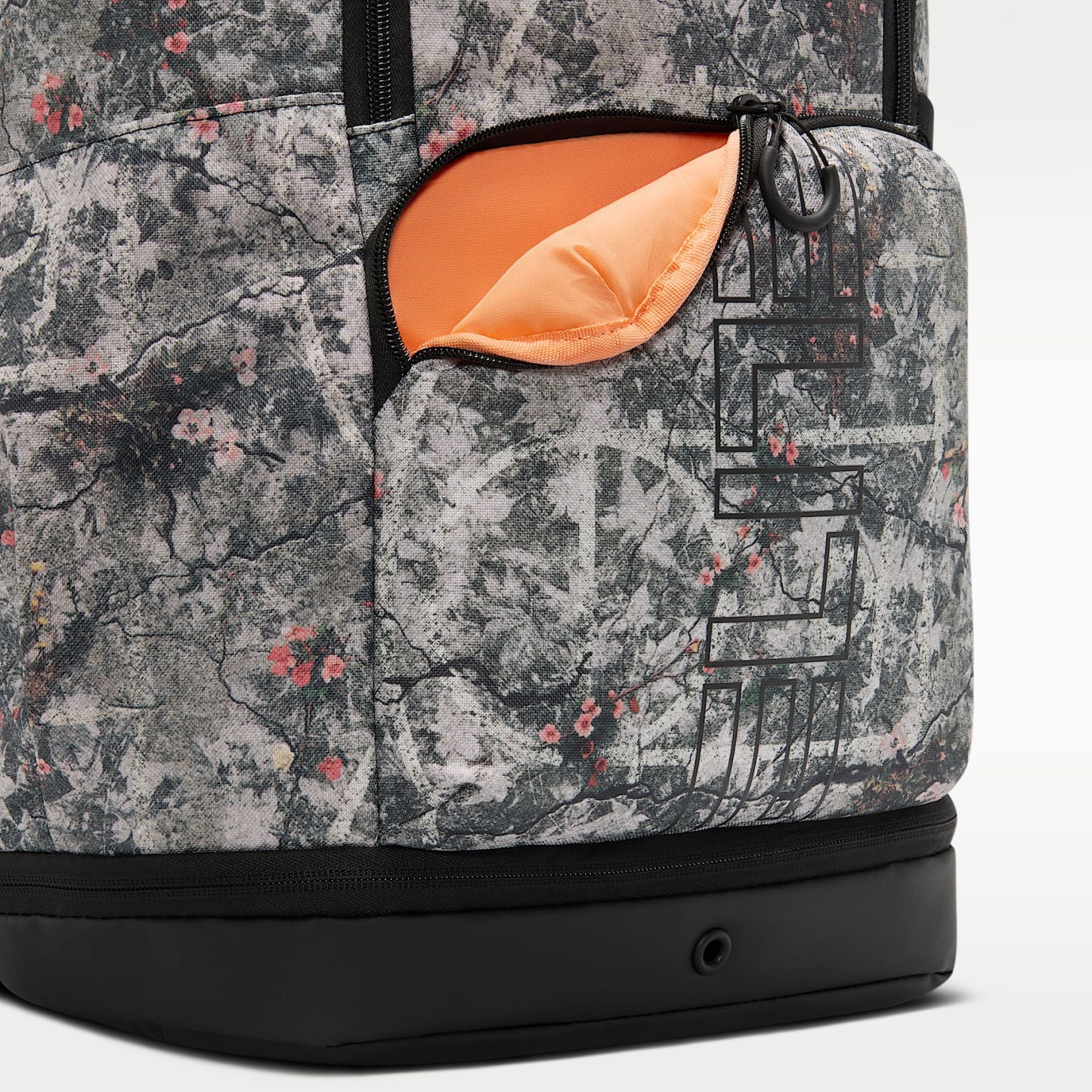 Nike Varsity Elite Printed Backpack (32L) – Cream II/Black/Black