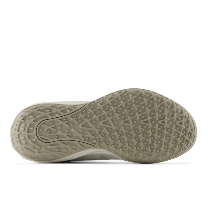 FuelCell 796v5 Padel – SEA SALT with LINEN and SILVER METALLIC