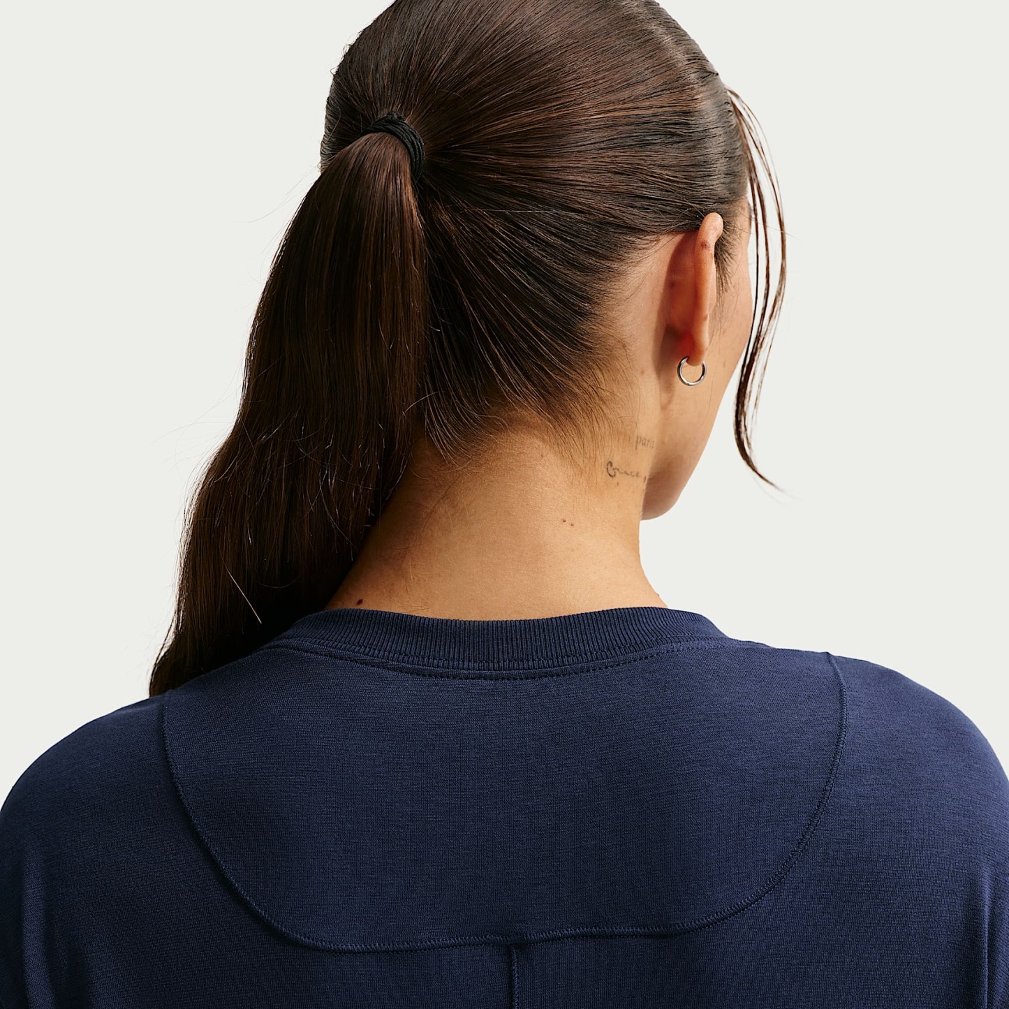 Nike One Relaxed Women's Dri-FIT Short-Sleeve Top – Midnight Navy/White