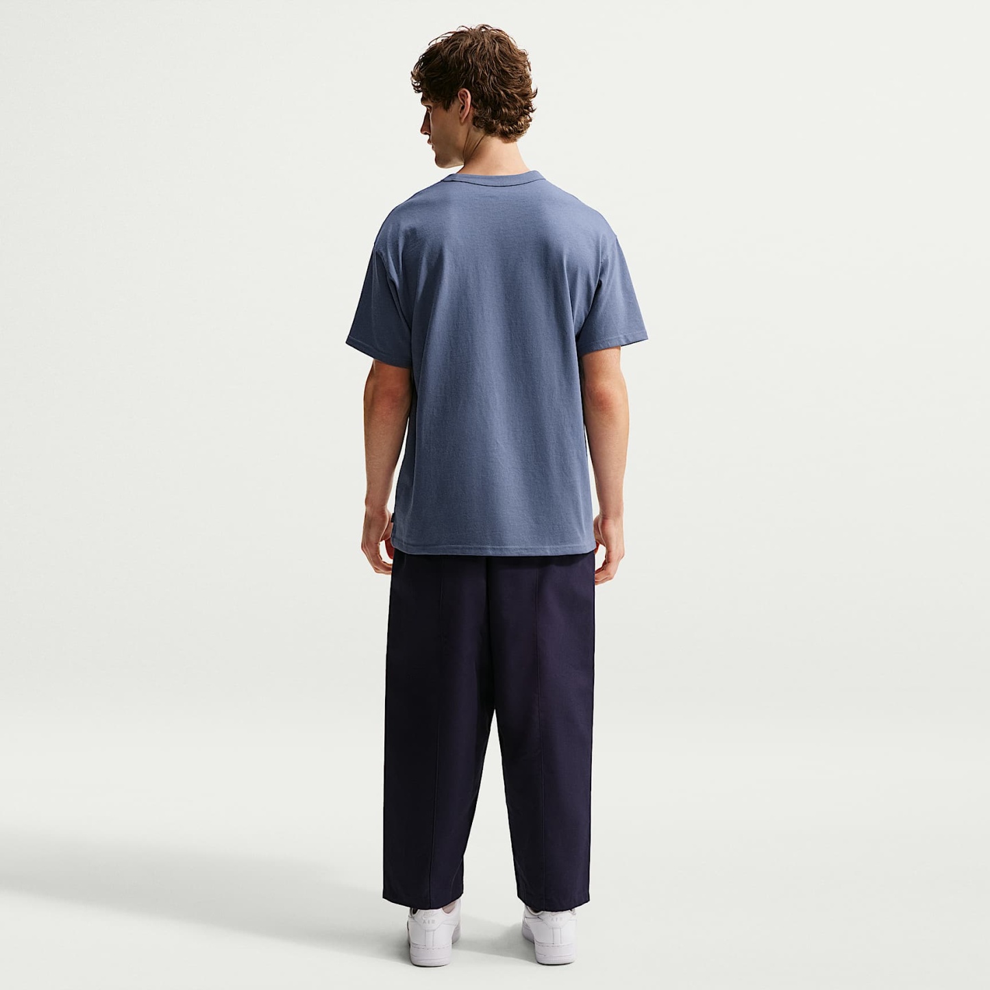 Nike Sportswear Premium Essentials Men's T-Shirt – Diffused Blue