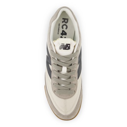 RC42 – Arid Stone with Timberwolf and Black Cement