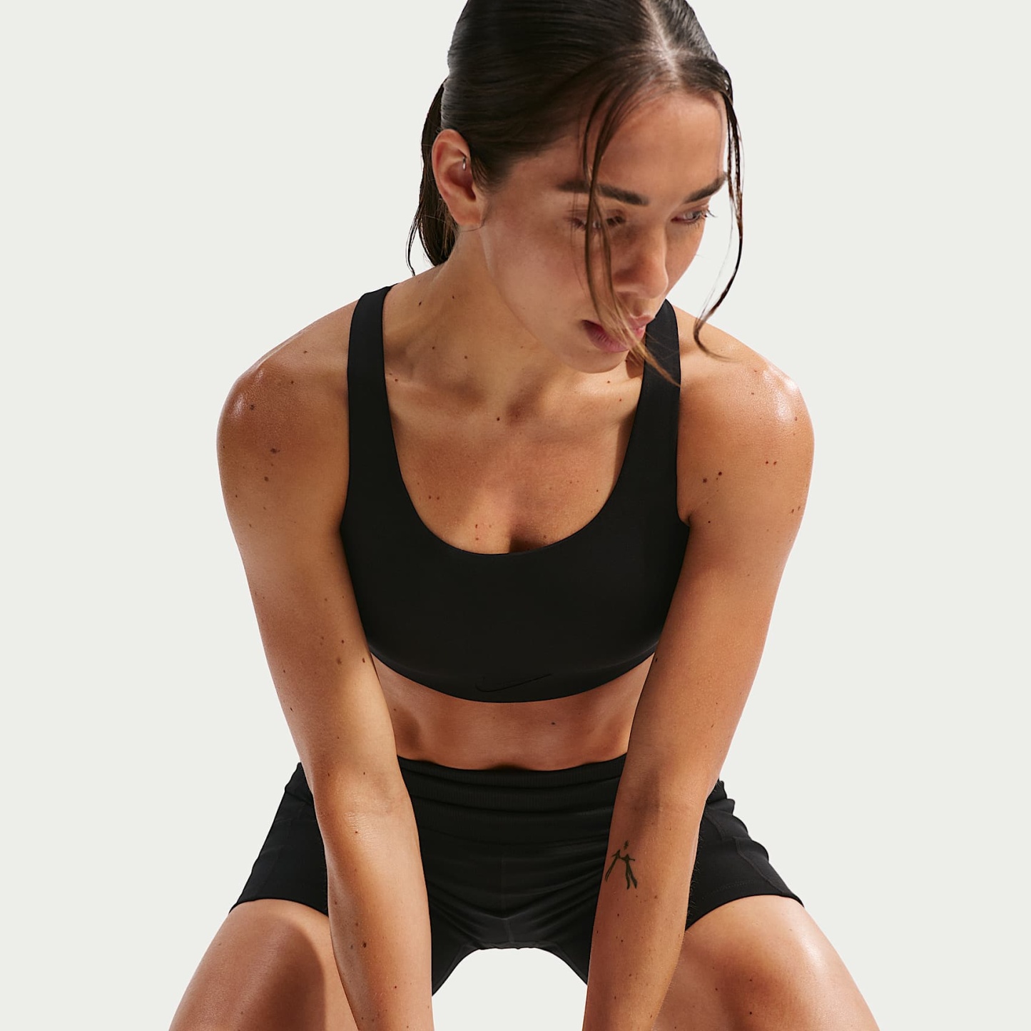 Nike Rival Women's Ultrahigh-Support Padded Sports Bra – Black/Particle Beige