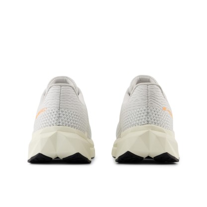 FuelCell Propel v5 – White with Black and Hot Mango