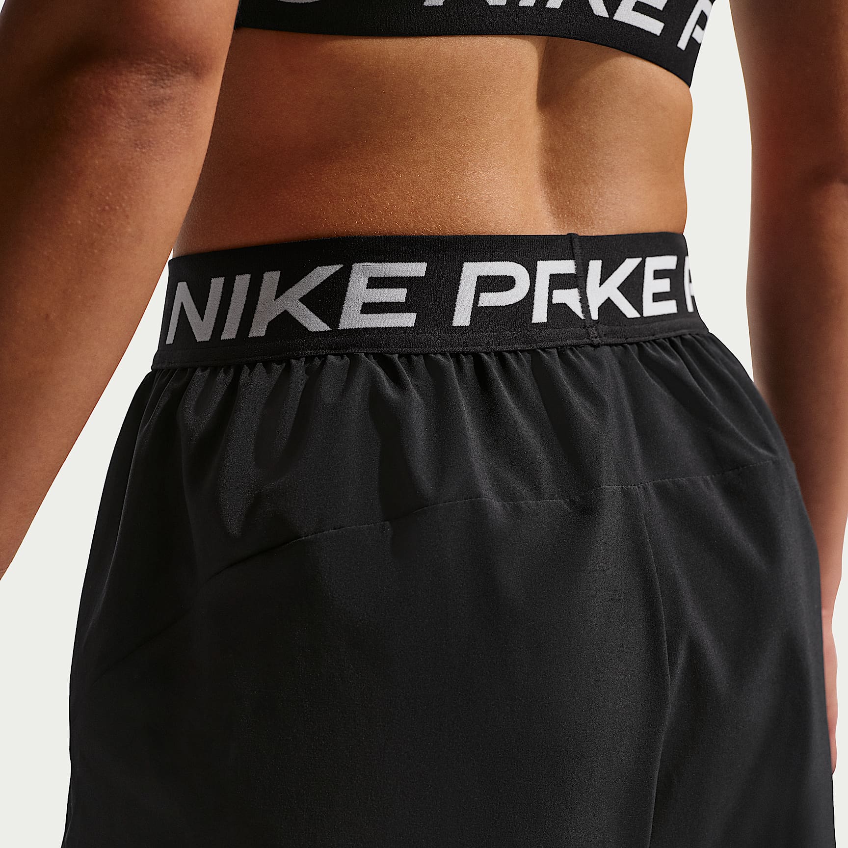 Nike Pro Women's 2-in-1 Shorts – Black/White