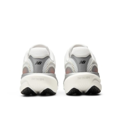 1080v15 Breathe – WHITE with PINK HEAT and TANGERINE HEAT