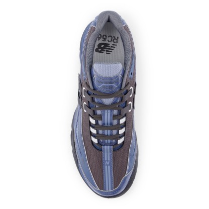 RC56 – Black with Blue Gemstone